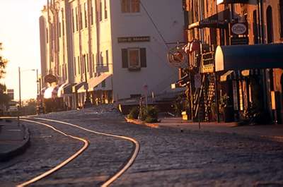 Historic River Street features many of Savannah’s most popular hotels, restaurants, clubs, and small shops. 